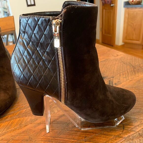 𝅺BCBGeneration “ Dawn” Faux Suede/Leather Ankle Boots 8.5 - Picture 5 of 12